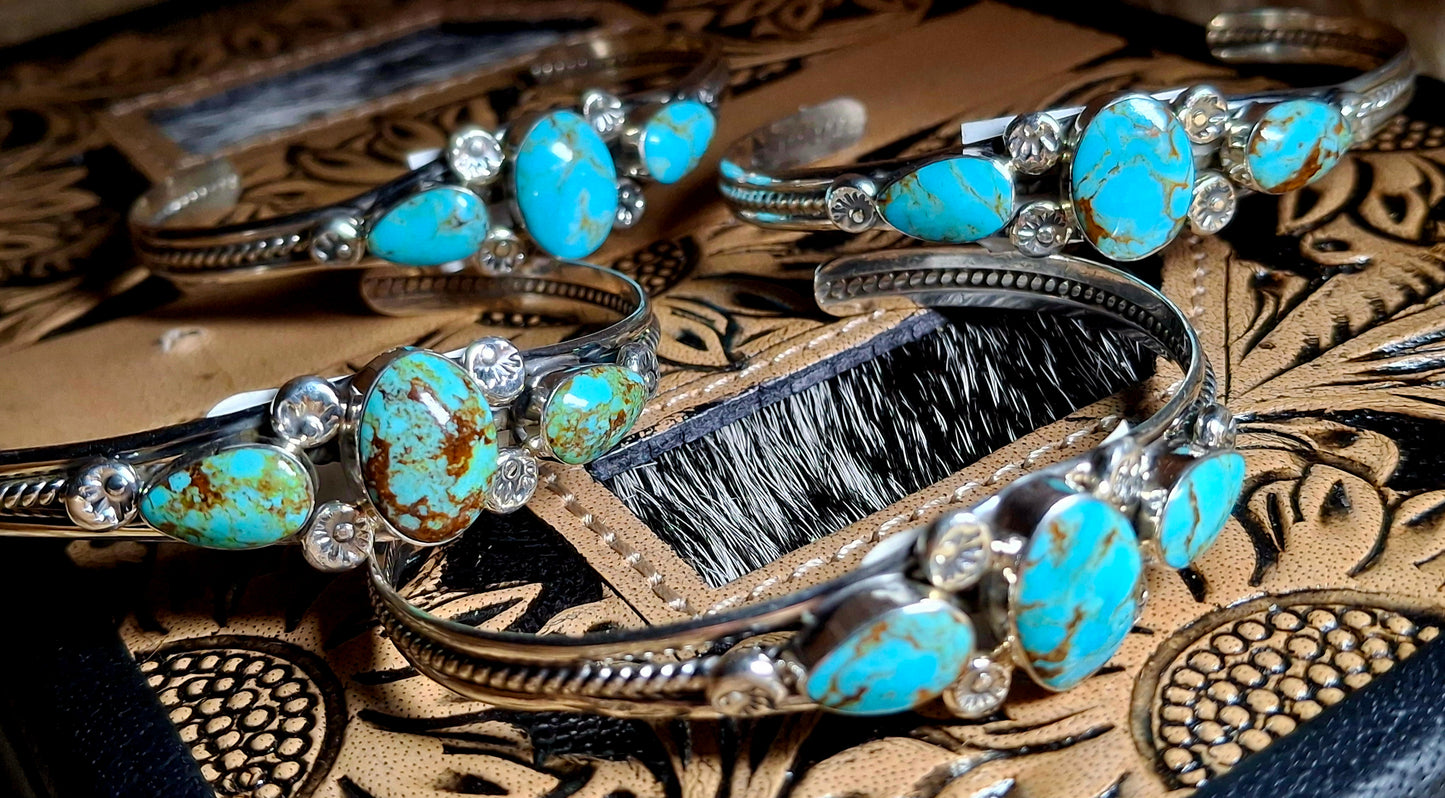 Three-Stone Kingman Cuff