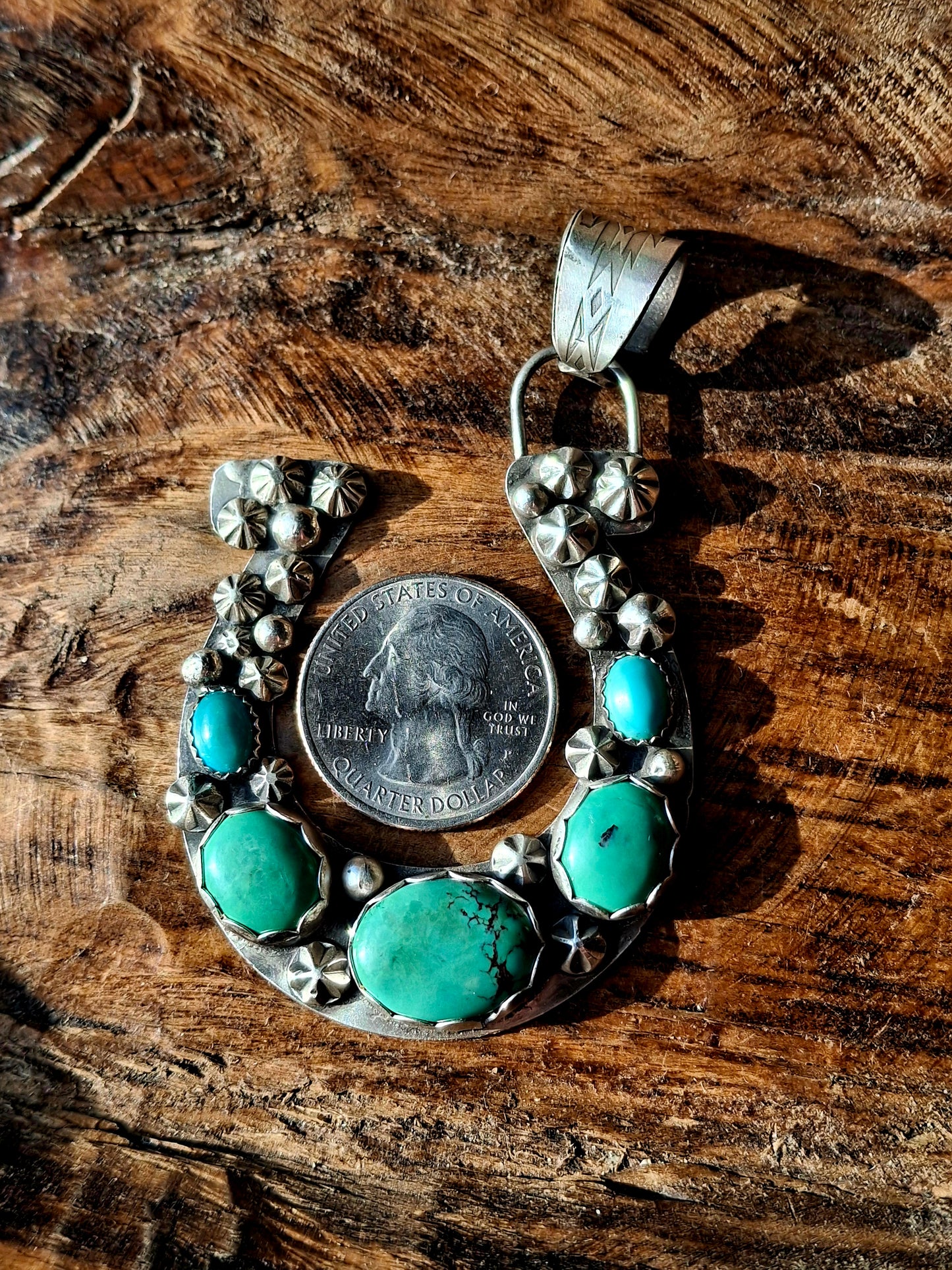 Hubei Horseshoe Pendant