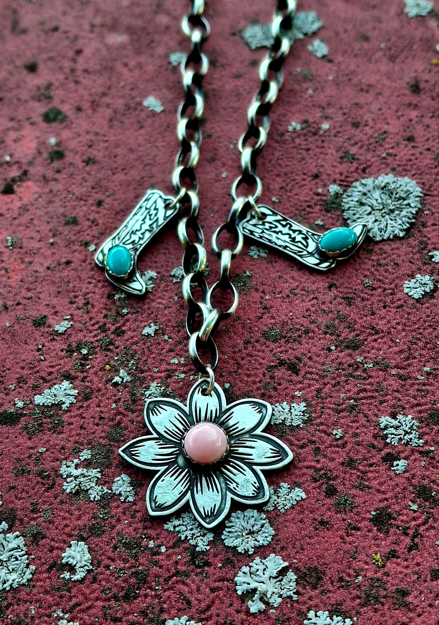 Kingman/Conch Charm Necklace