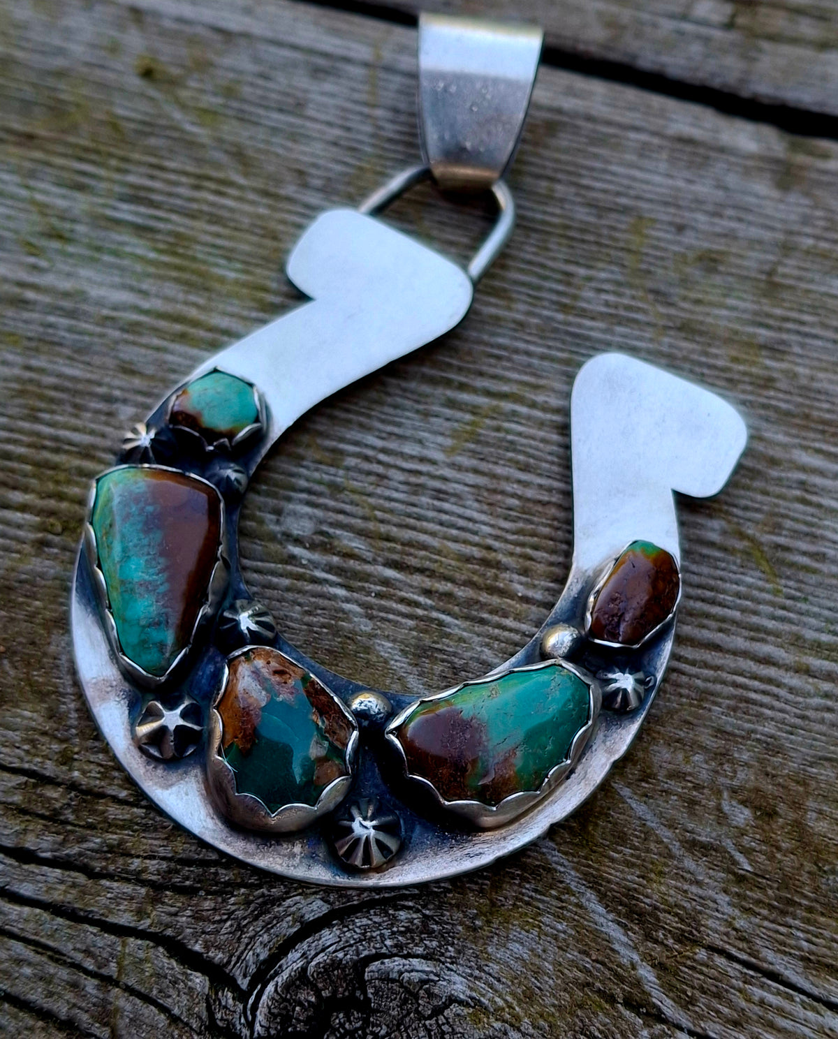 Mixed Turquoise Horseshoe Necklace