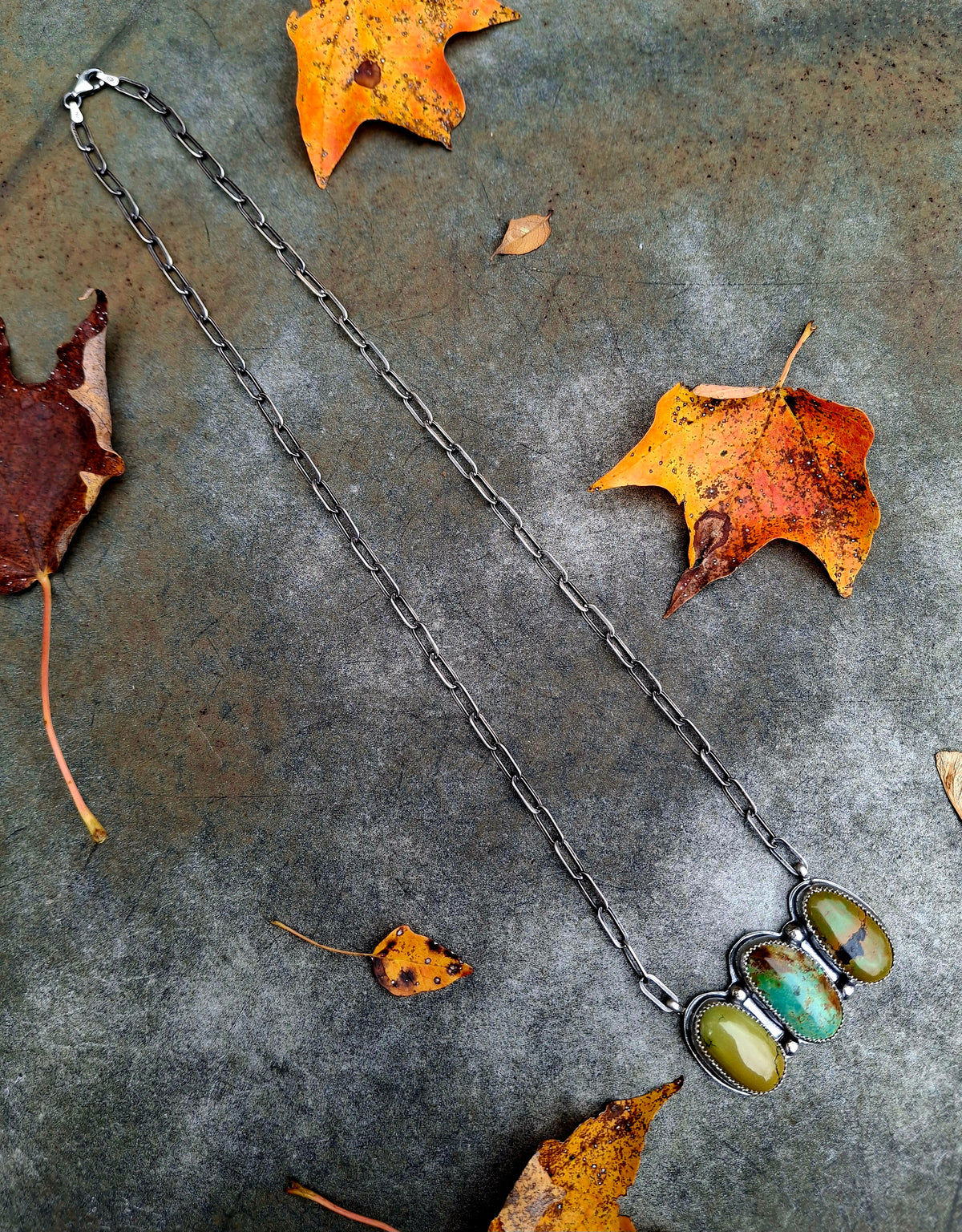 Hubei Bar Necklace
