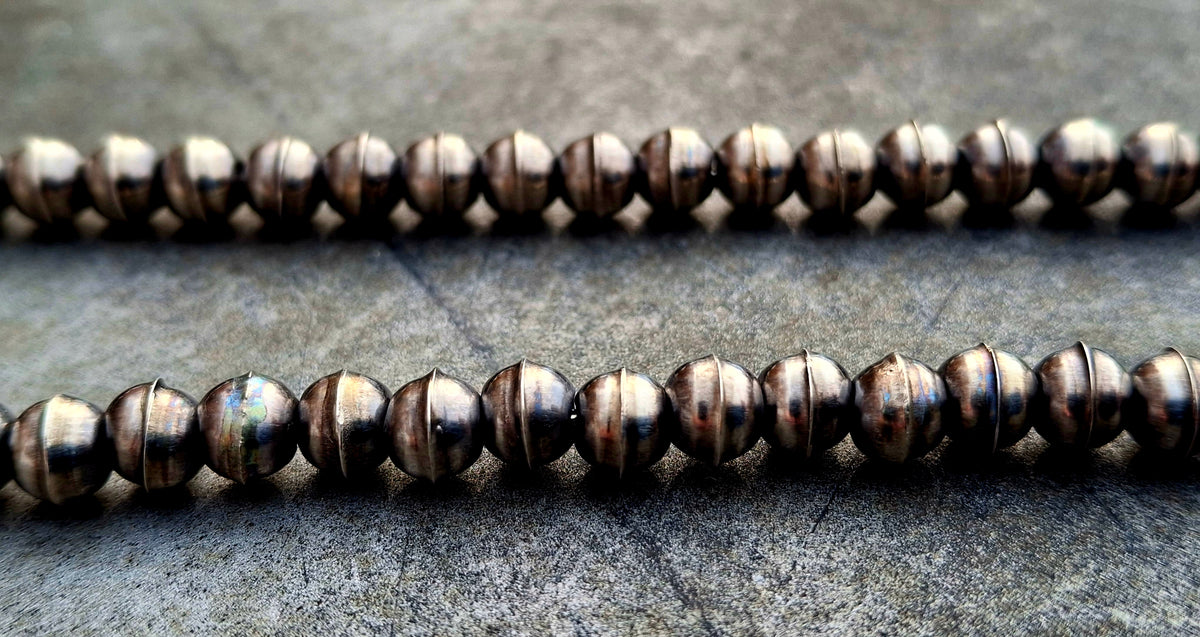 Bench Bead Naja Necklace