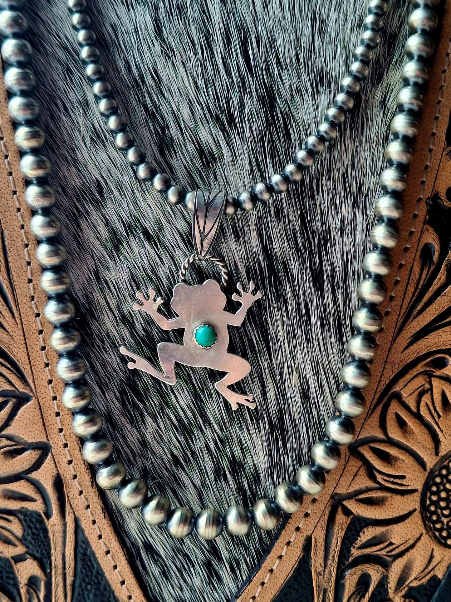 Kingman Tree Frog Pendant