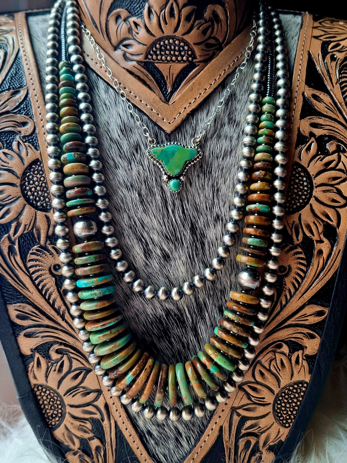 Kingman Mojave Calf Head Necklace