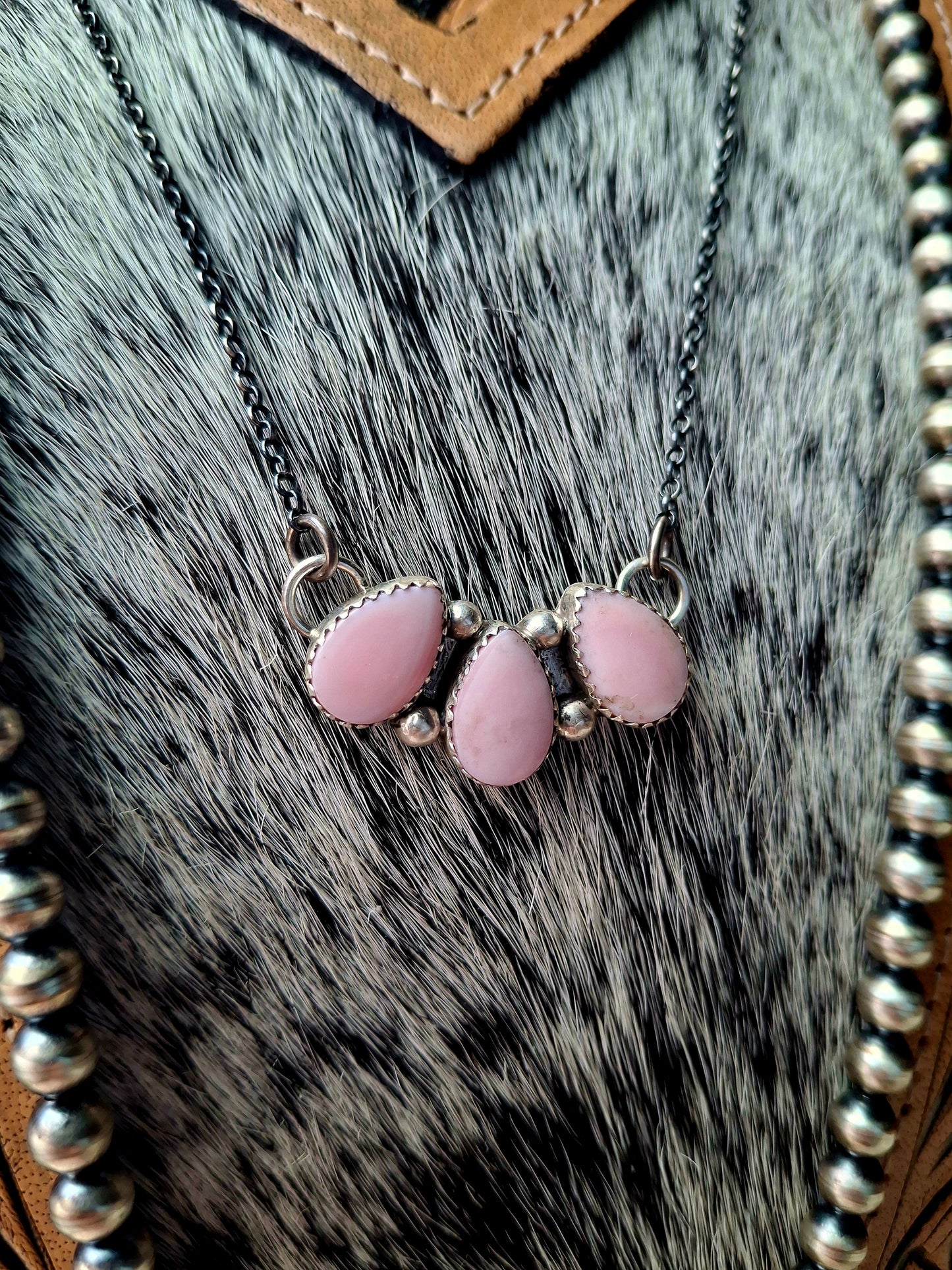 Pink Conch 3-Stone Necklace