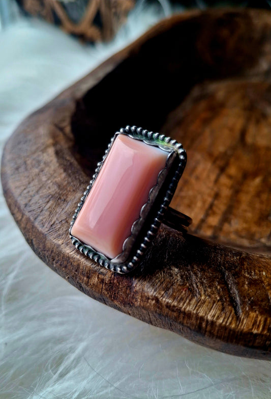 Pink Conch Adjustable Ring