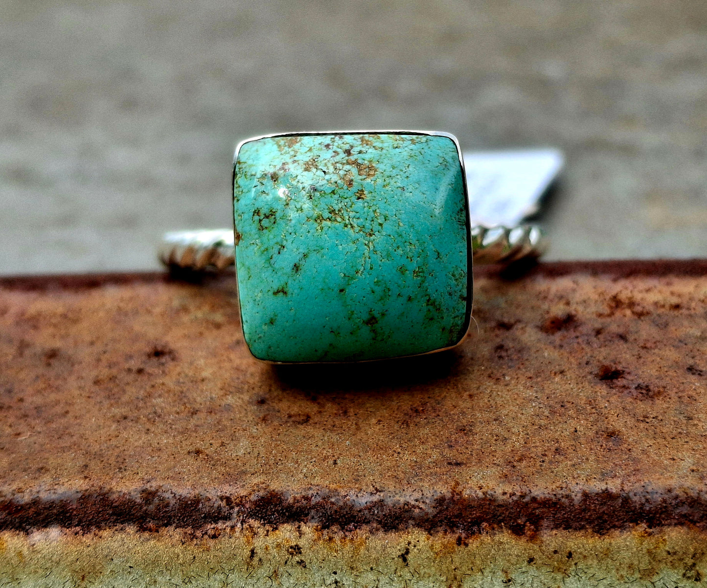 Royston Square Ring