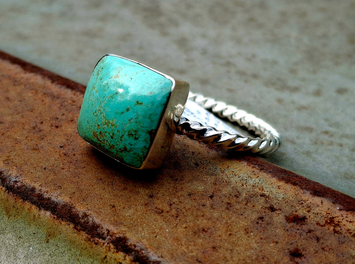 Royston Square Ring