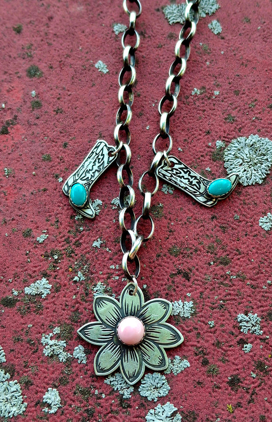 Kingman/Pink Conch Charm Necklace - N131