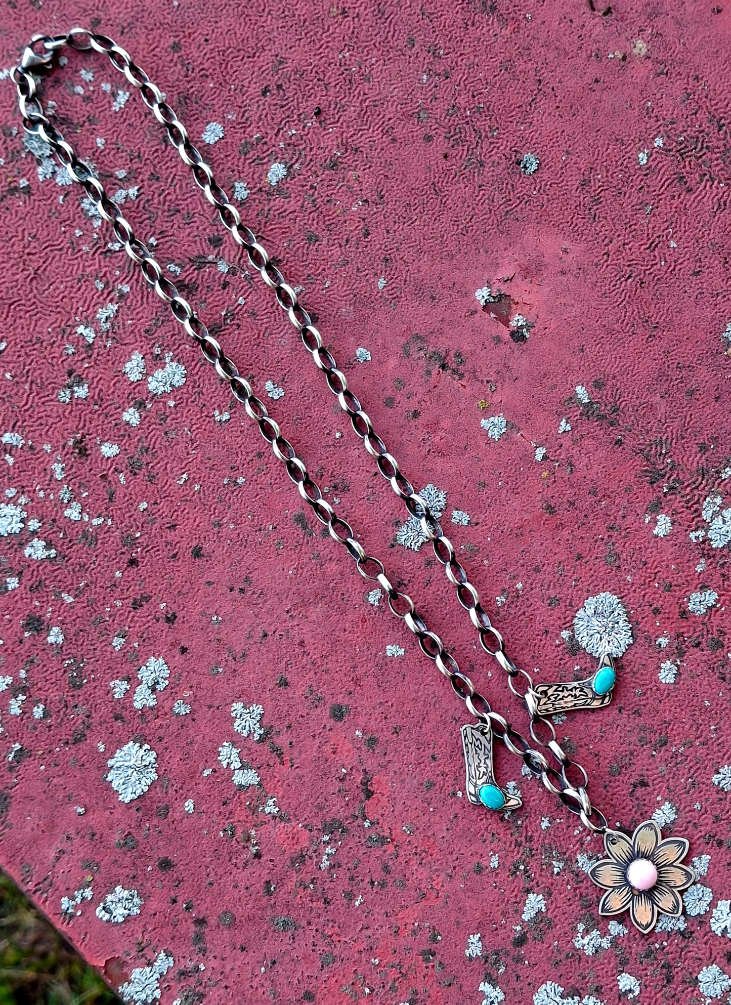 Kingman/Conch Charm Necklace