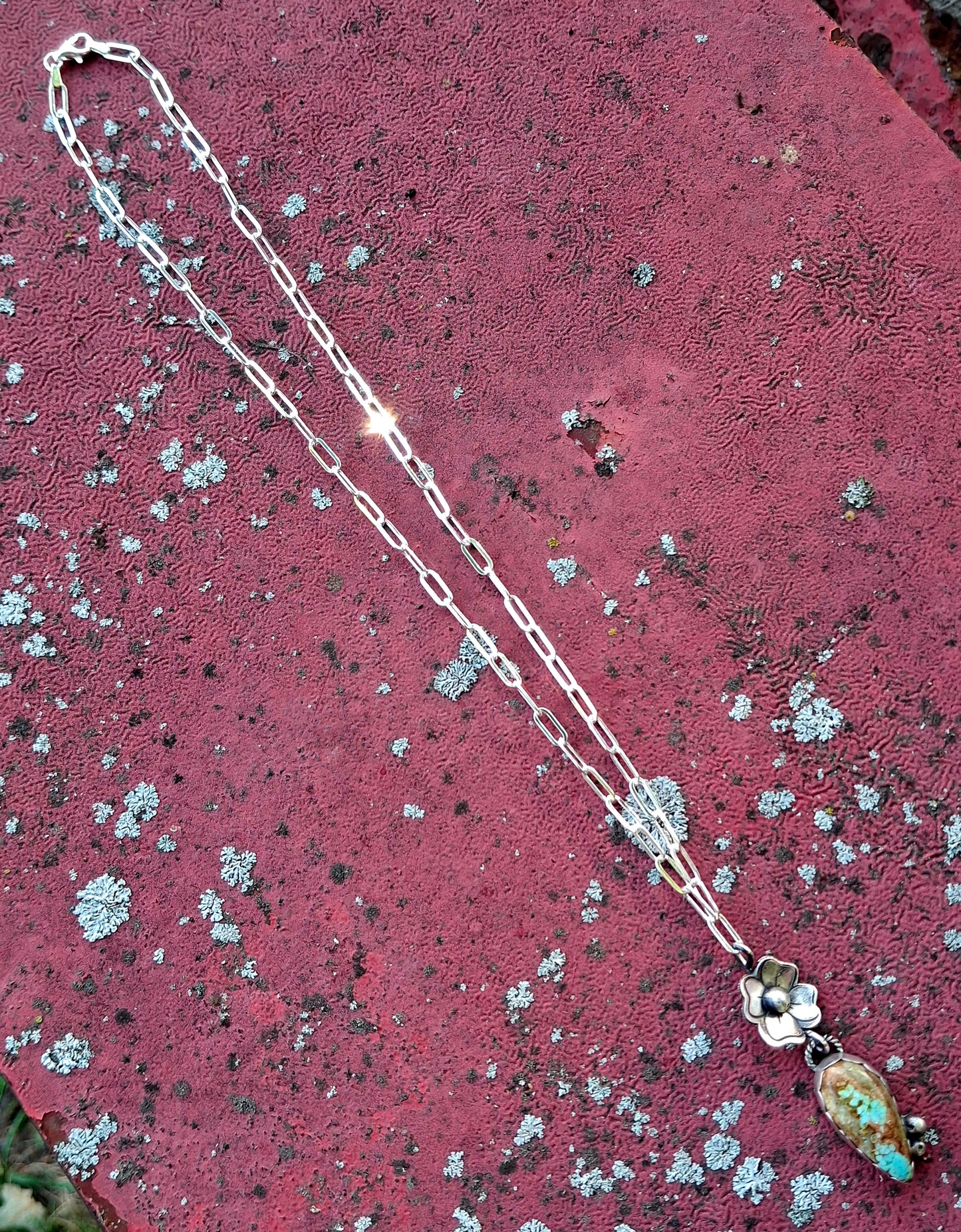 Mine 8 Flower Necklace