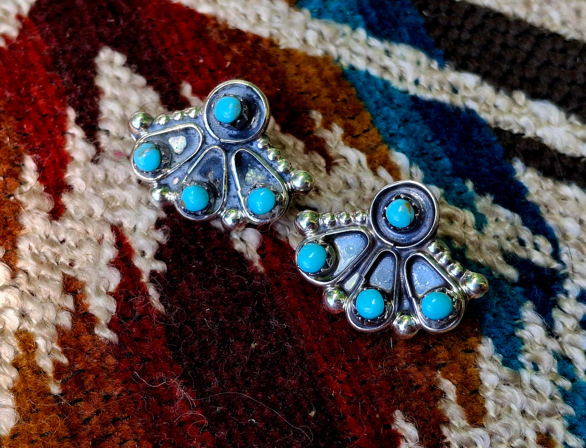 Kingman Studs - E26