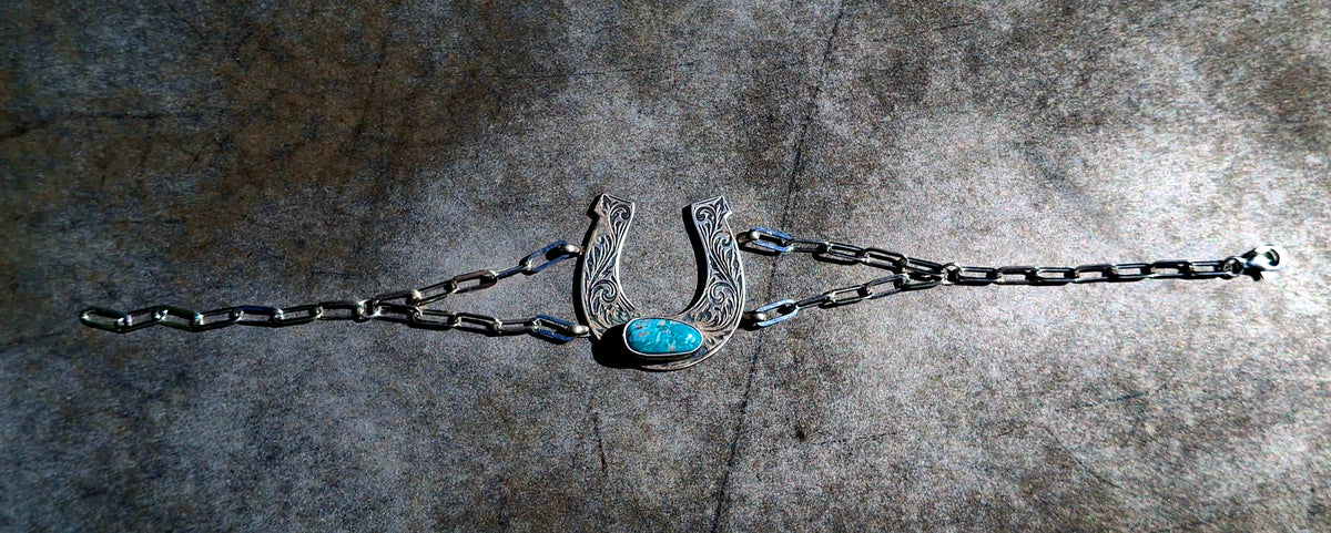Fox Turquoise Horseshoe Bracelet - B38