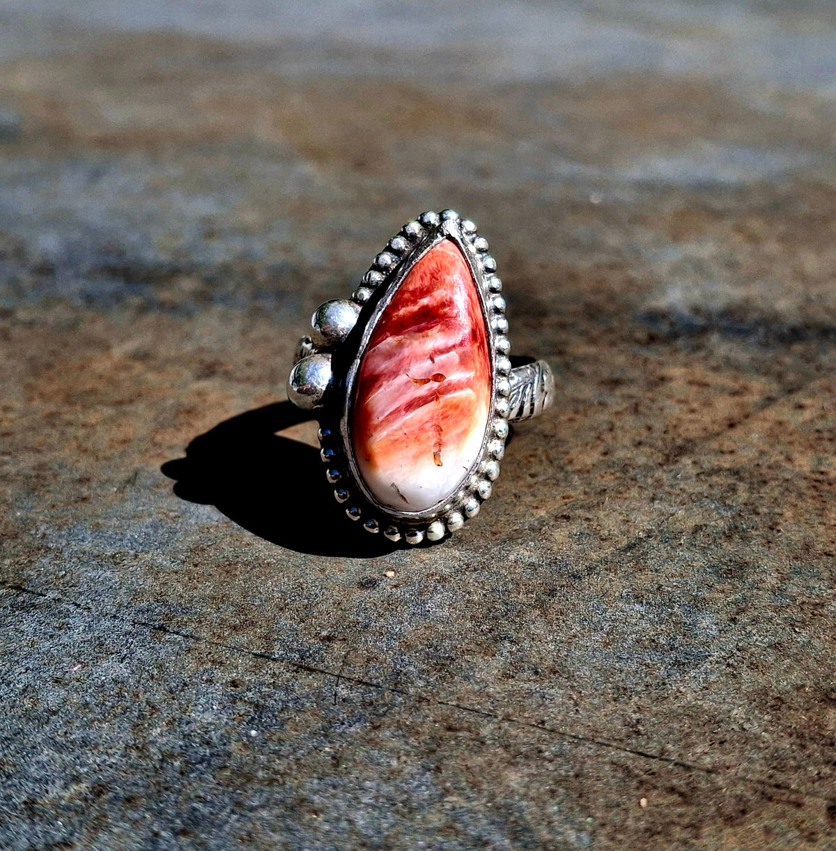 Spiny Oyster Adjustable Ring - R108
