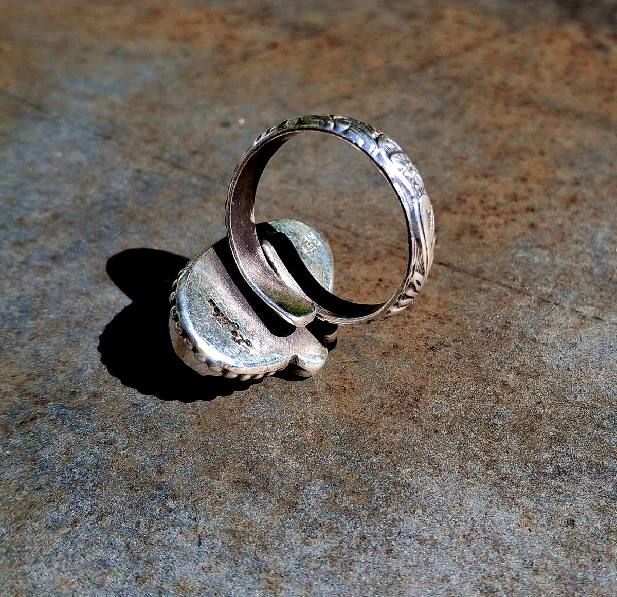 Spiny Oyster Adjustable Ring - R108