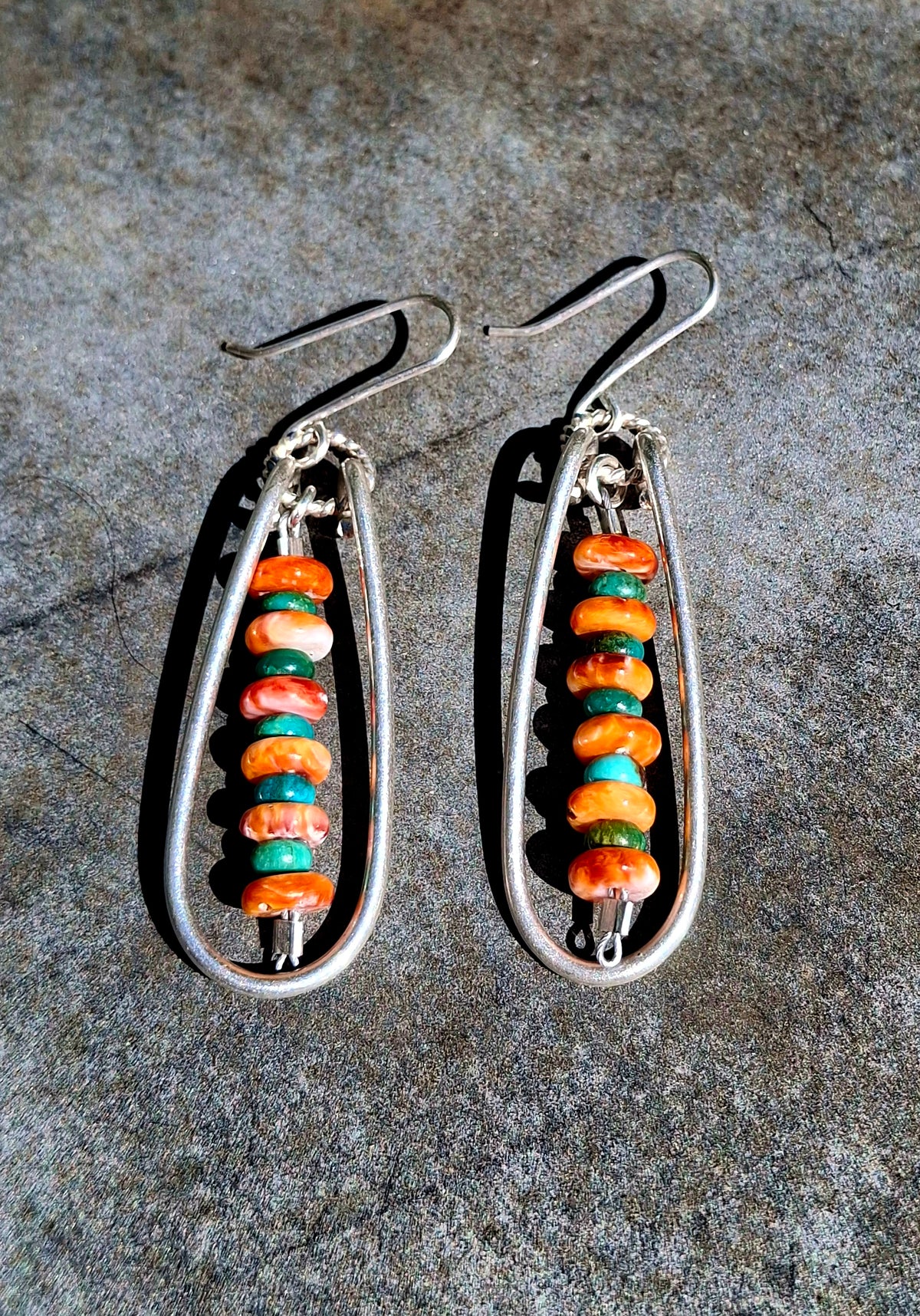 Hubei/Spiny Oyster Earrings - E30