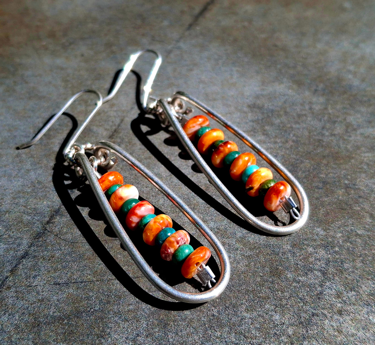 Hubei/Spiny Oyster Earrings - E30