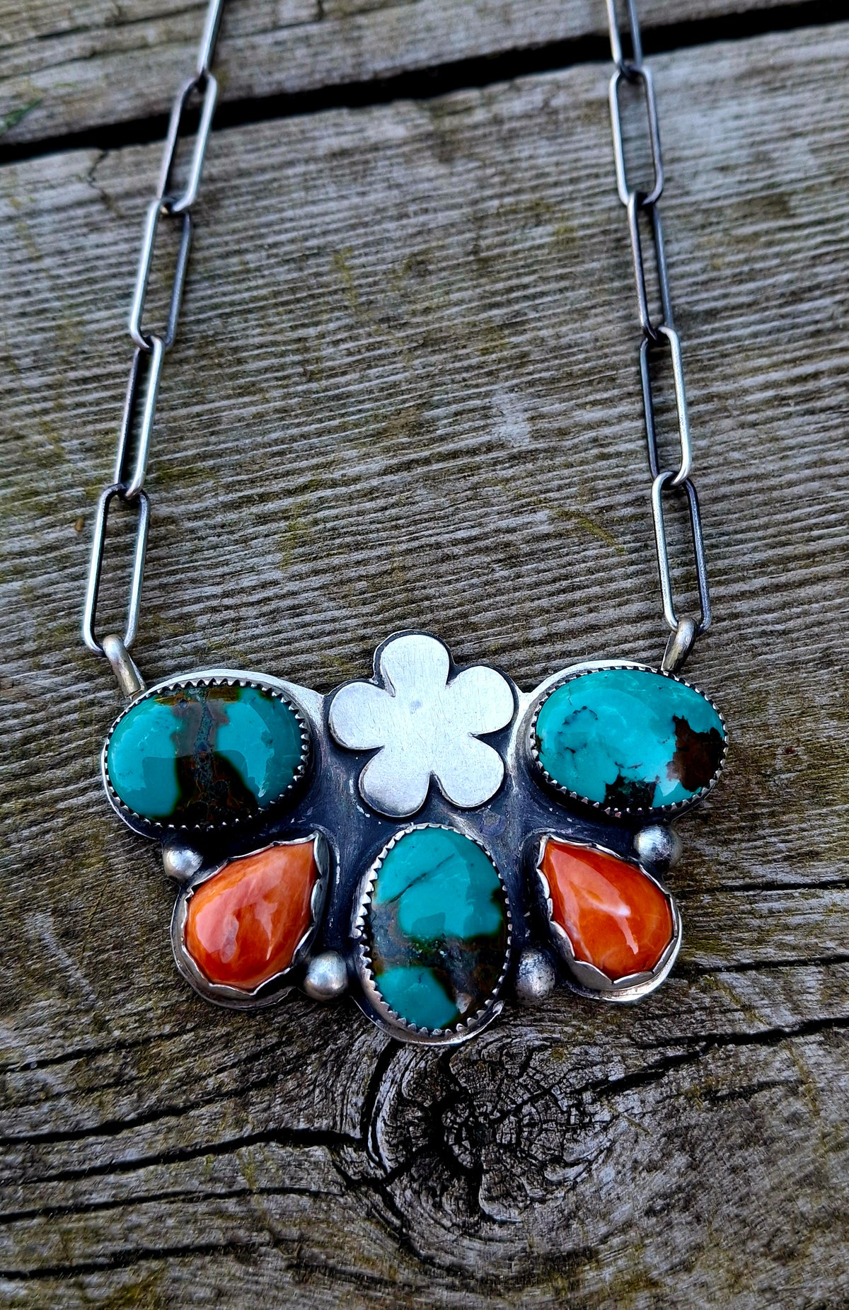 Hubei/Spiny Cluster Necklace