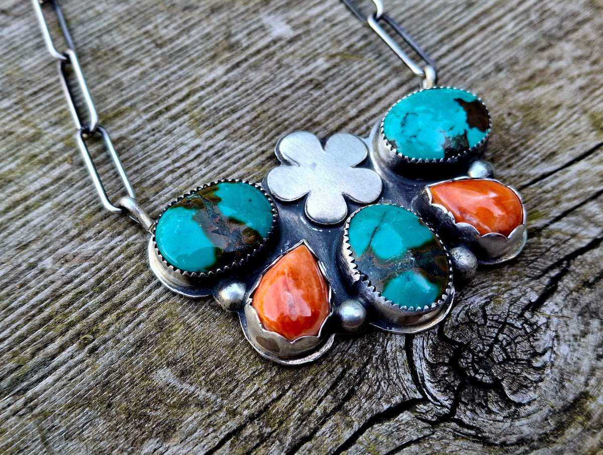 Hubei/Spiny Cluster Necklace