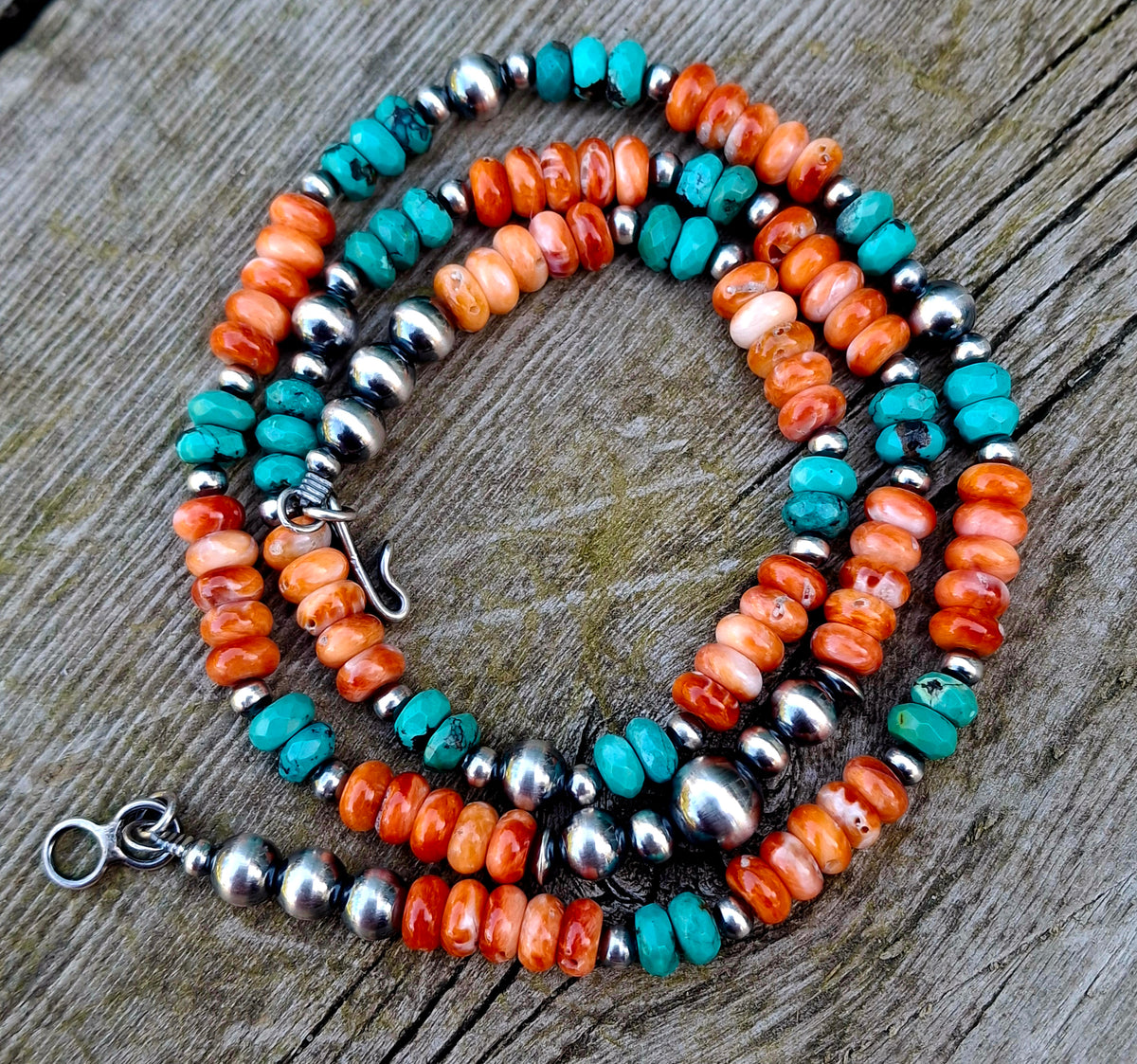 Hubei/Spiny Beaded Necklace