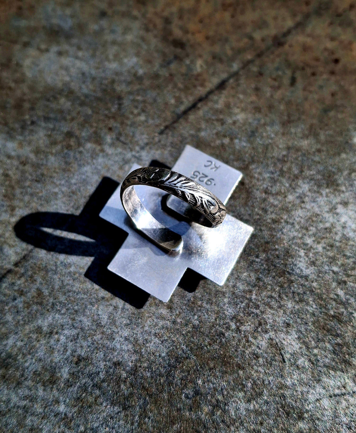 Sierra Bella/Purple Spiny Adjustable Cross Ring