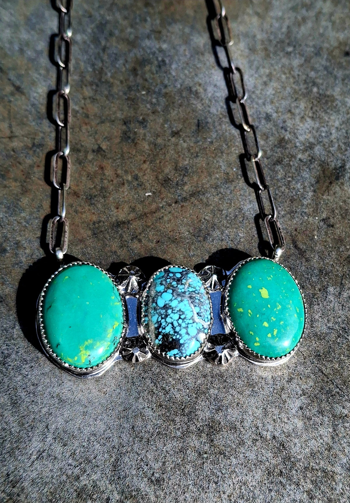 Hubei Bar Necklace