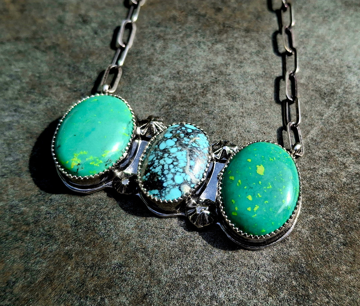 Hubei Bar Necklace