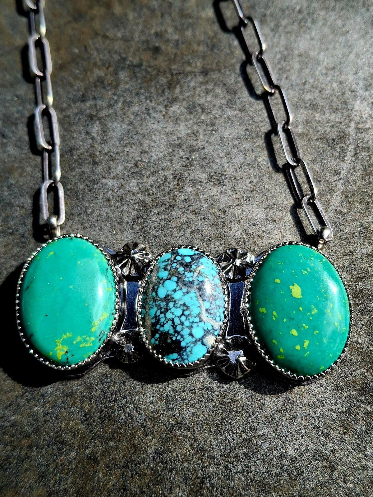 Hubei Bar Necklace
