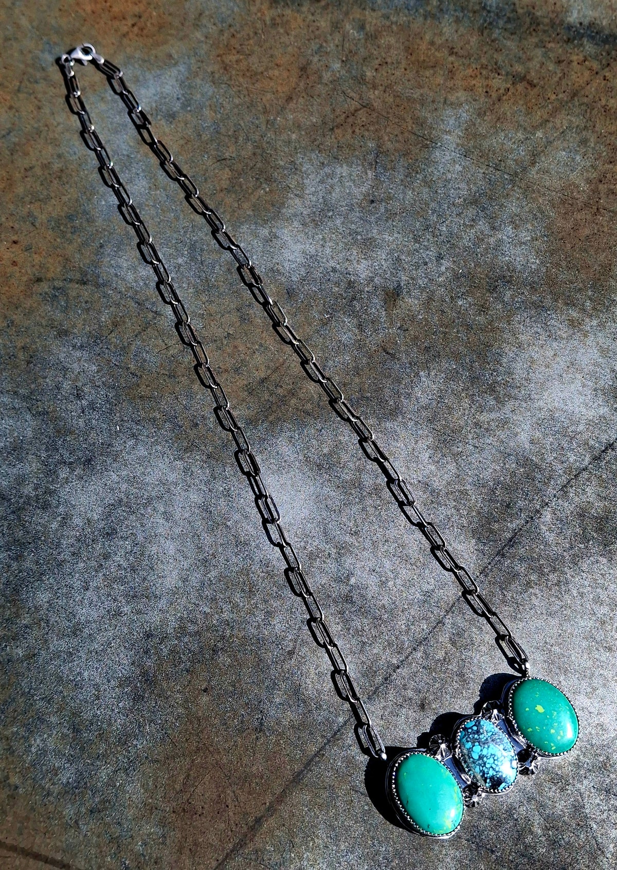 Hubei Bar Necklace
