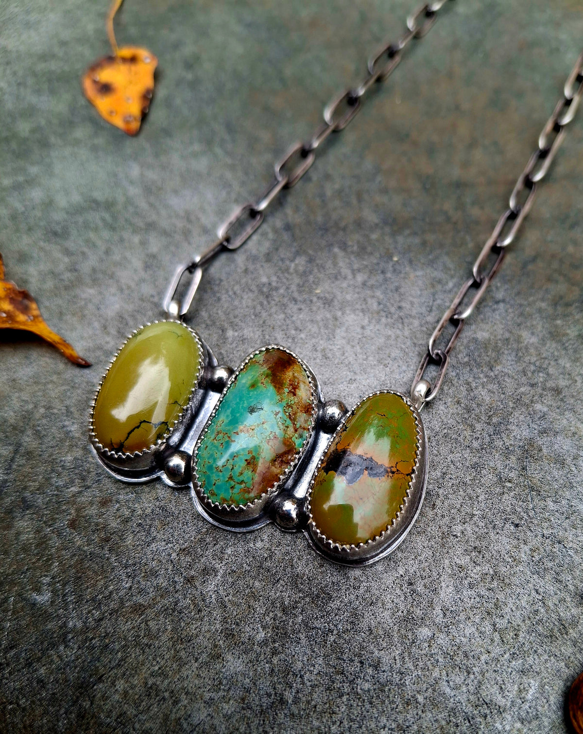 Hubei Bar Necklace