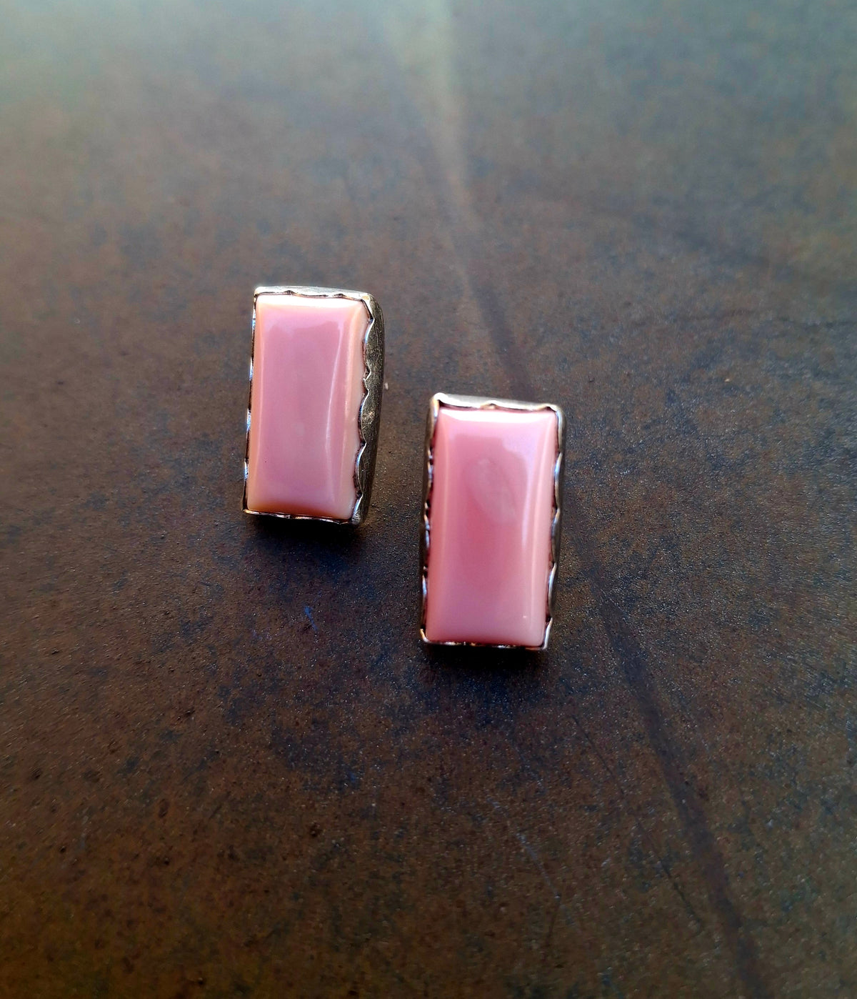 Pink Conch Bar Studs