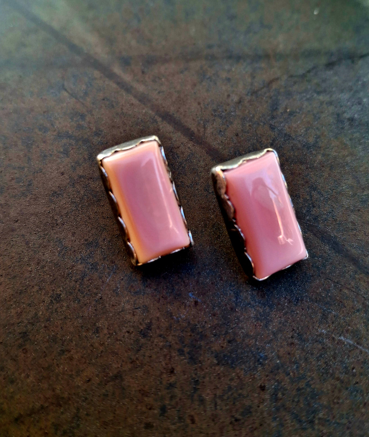 Pink Conch Bar Studs