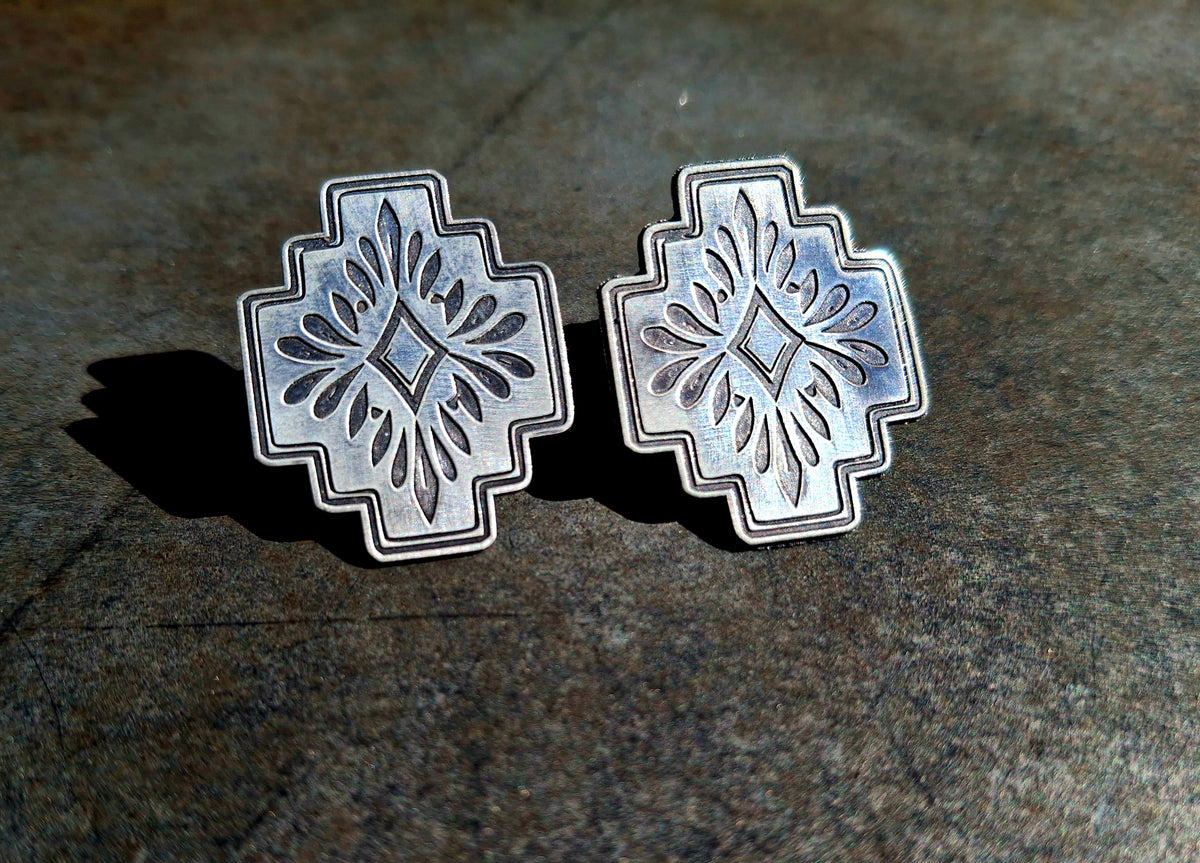 Geometric Studs