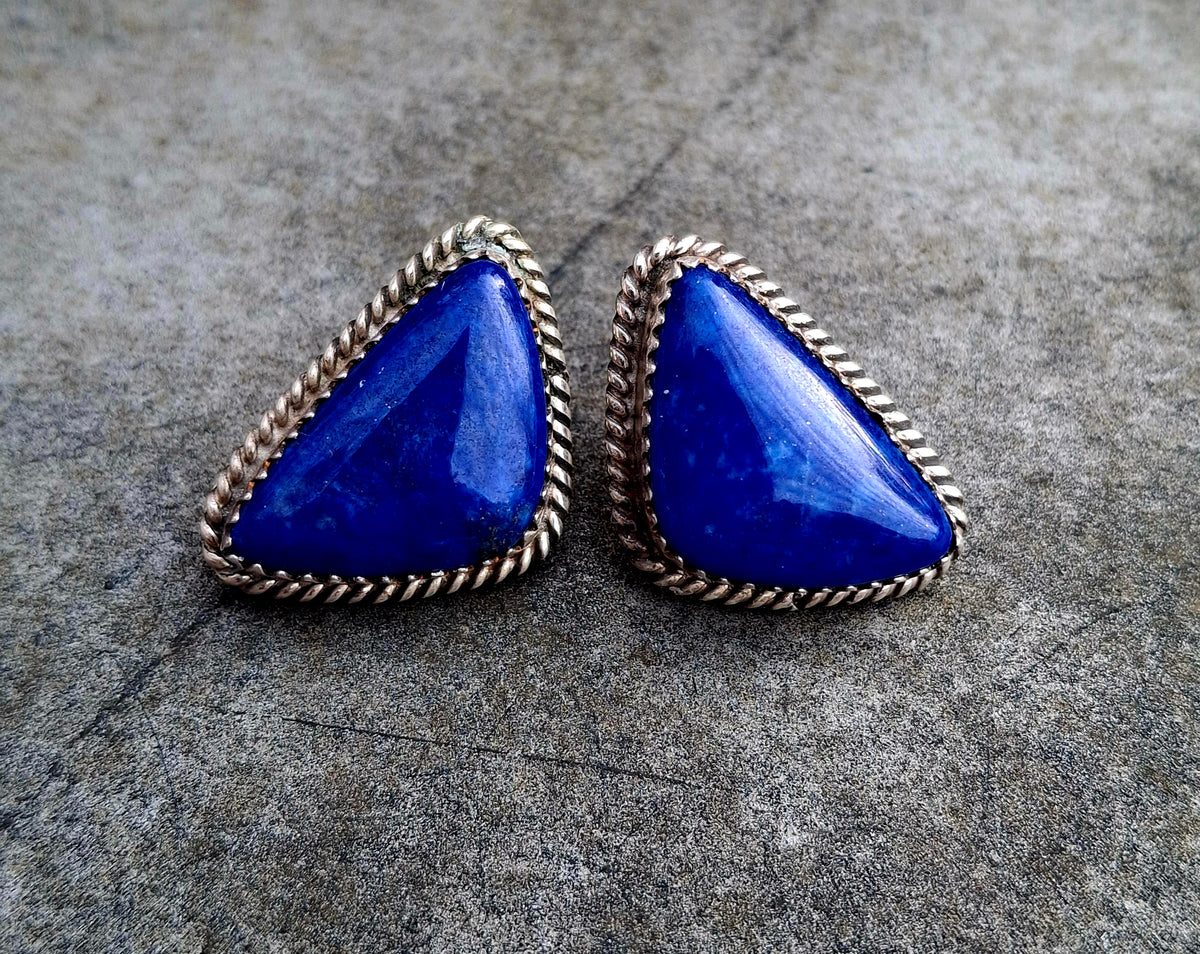 Lapis Studs