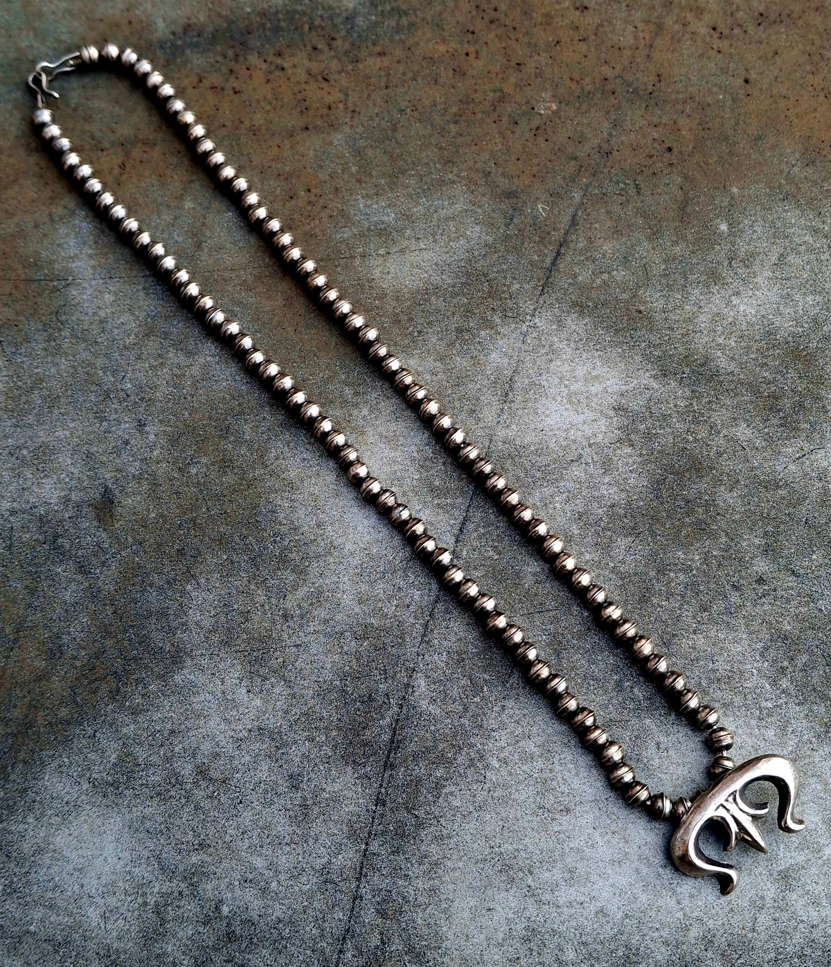 Bench Bead Naja Necklace